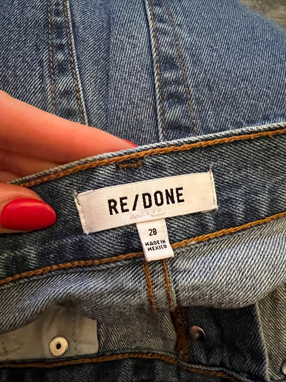 Re/Done 50s cutoff shorts - Dark Blue High-Rise Frayed Denim women’s 28 - Picture 2 of 7